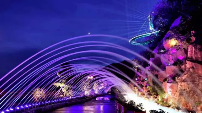 清遠黃騰峽燈光秀 