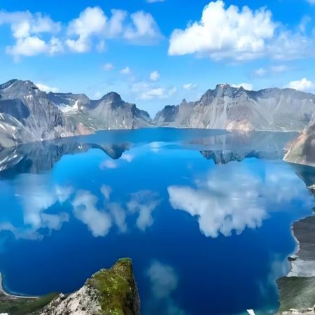 哈爾濱+長白山北景區+北京8天團·關東第一名山~長白山【重本安排VIP獨立包車】、伏爾加莊園、冰雪大世界夢幻冰雪館、東北虎林園、松花江纜車、朝鮮族古村落、哈藥六版畫博物館、體驗東北～洗大澡文化