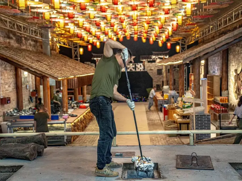 荔枝柴燒大豬+古法炮製土窯雞宴