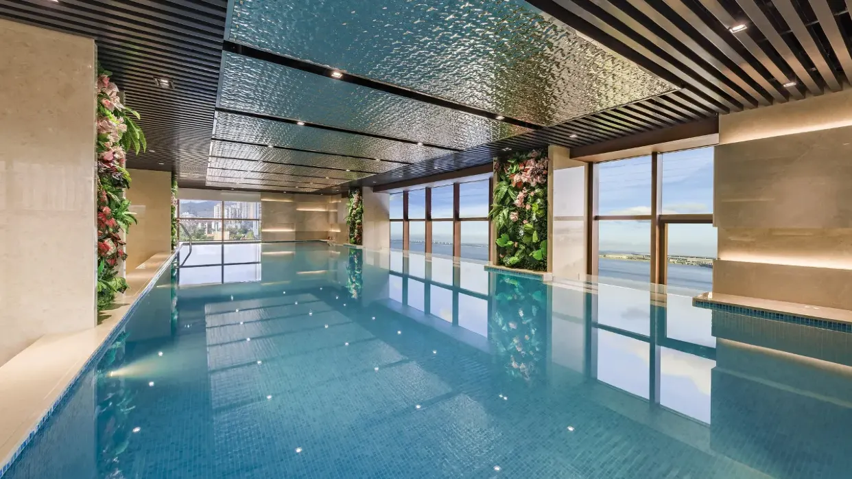 酒店室內恆温泳池