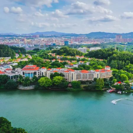 東莞2天團·《三大自助餐+温泉》豪歎【酒店豪華海鮮自助午、晚餐】保證入住 東莞塘廈三正半山温泉酒店