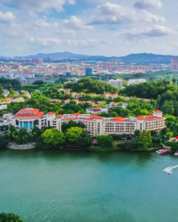 東莞2天團·《三大自助餐+温泉》豪歎【酒店豪華海鮮自助午、晚餐】保證入住 東莞塘廈三正半山温泉酒店