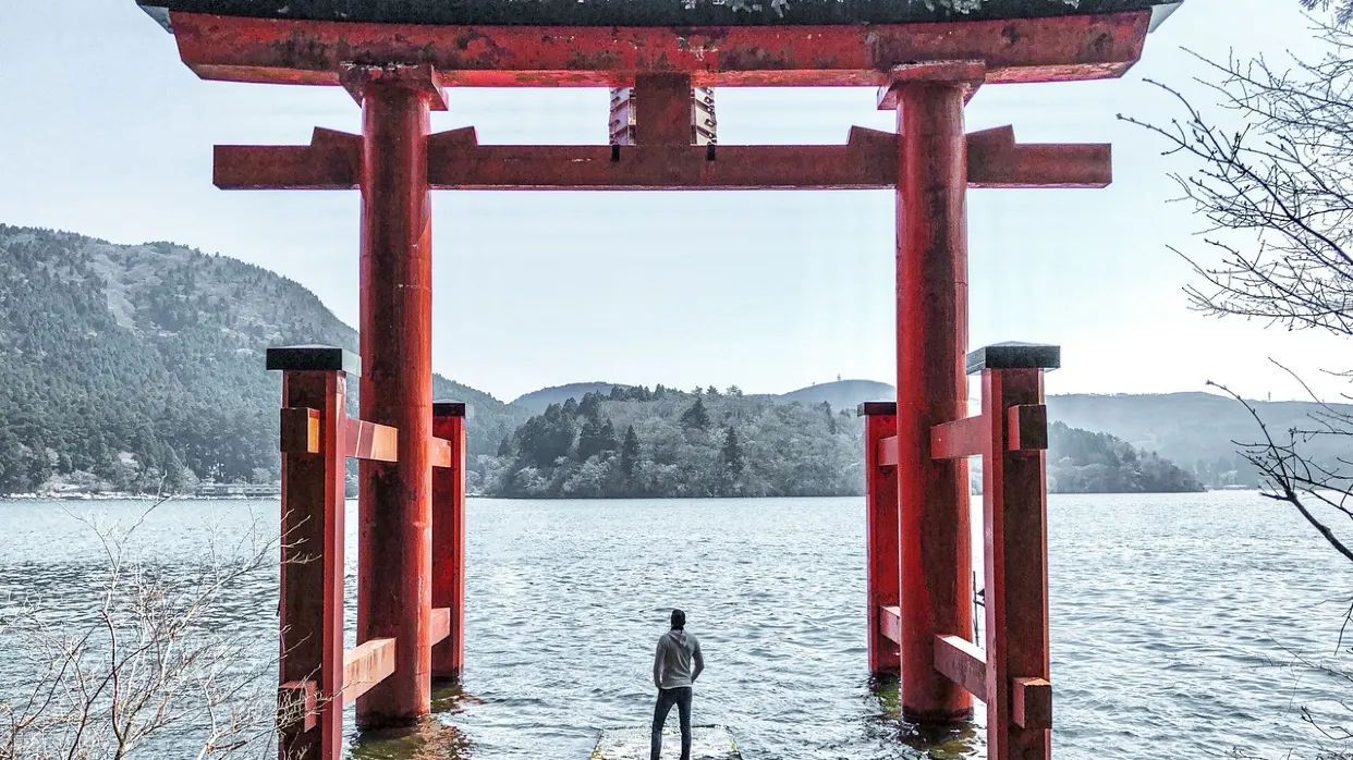 箱根神社 湖中鳥居