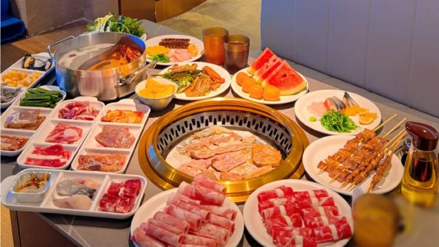 任食海鮮自助餐+鐵板燒烤肉