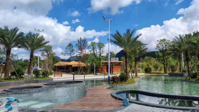 英德積慶裏仙湖酒店