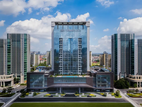 中山+佛山2天團·保證入住《2025年開業》國際品牌 Crowne Plaza 中山火炬皇冠假日酒店【(位上)濃香翅湯過橋脆肉鯇+(位上)鮑汁燴大花菇宴】【禦品黃金粥底火鍋+私房古法鹽水雞宴】 中山+佛山2天團·保證入住《2025年開業》國際品牌 Crowne Plaza 中山火炬皇冠假日酒店【(位上)濃香翅湯過橋脆肉鯇+(位上)鮑汁燴大花菇宴】【禦品黃金粥底火鍋+私房古法鹽水雞宴】