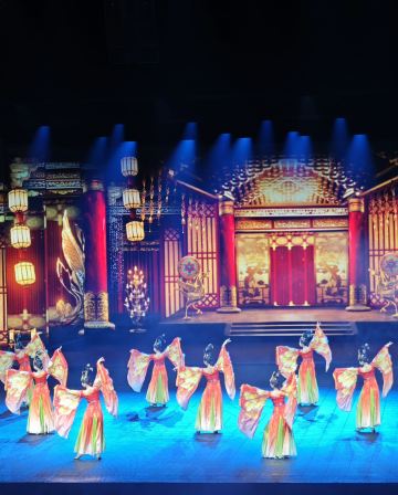 肇慶3天團·繽紛夜遊~肇慶星湖牌坊、紫荊西堤+沉浸式體驗「佛山宋城·廣東千古情」