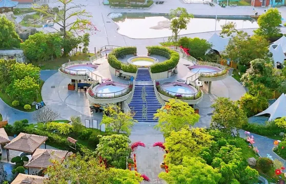 新興翔順金水台温泉小鎮