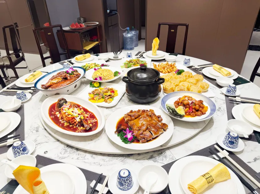 中山特色鳳梨宴~神灣鳳梨鮑魚炒飯+神灣鳳梨雞