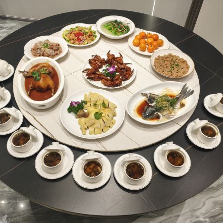 中山1天團·《平玩》【秘製醬香鴨+(每位半隻)馳名紅燒乳鴿宴】【荔枝柴燒鵝+中山特色炆鵝宴】 抵玩1天團