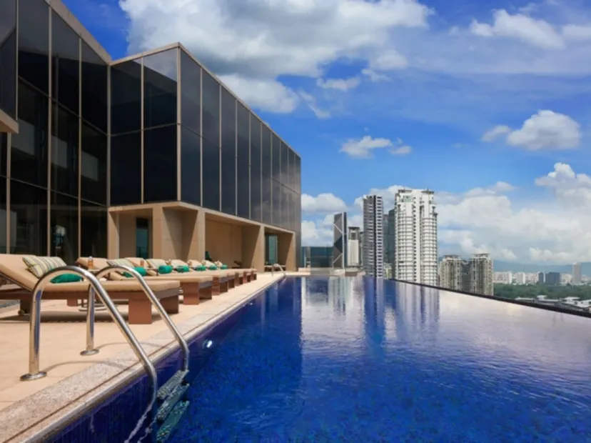Pavilion Hotel