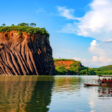 郴州3天團·《湘南明珠~山水畫卷郴州》山水奇觀~高椅嶺（打卡中國版巨石陣）、飛天山國家地質公園「九龍湖寨」