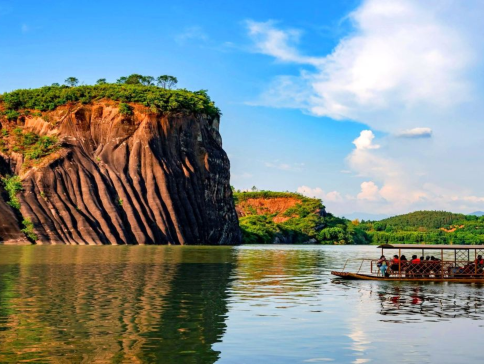 郴州3天團·《湘南明珠~山水畫卷郴州》山水奇觀~高椅嶺（打卡中國版巨石陣）、飛天山國家地質公園「九龍湖寨」