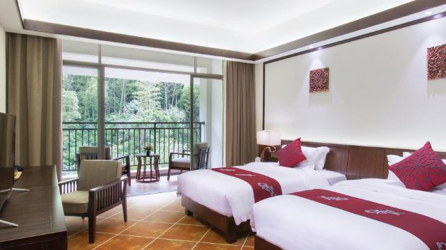 乳源藍山源嶺南東方温泉酒店園景雙床房