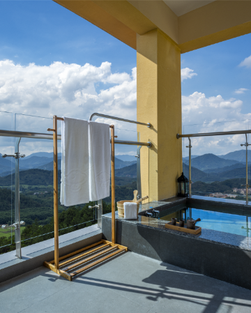 惠州+廣州+東莞2天團·《獨立温泉泡池客房》龍門南崑山雲頂温泉威士忌酒店 歎【酒店海鮮自助餐】【老莞城懷舊兒時菜】