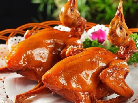 中山2天團·《中山快閃》「孫文西路步行街」中山“小天壇”品嚐【生炸爆汁妙齡乳鴿(每位半隻)+鮑魚七彩撈雞宴】