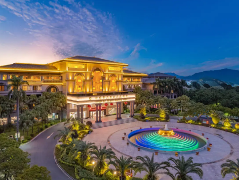 廣州+清遠2天團·清遠佛岡聚龍灣天然温泉酒店（任浸任泡68個純天然氡礦泉泡池 感受湯塘“千年古温泉”）