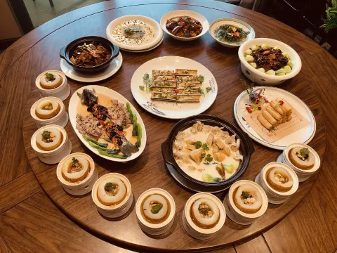 鮑汁扒海參+牛奶浸雞宴