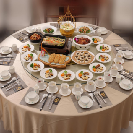 中山+佛山2天團·奢華美饌盛宴 國際品牌Le Méridien 酒店名廚現場製作～火焰蜜汁叉燒+位上鮑汁扣鵝掌燴鮑魚