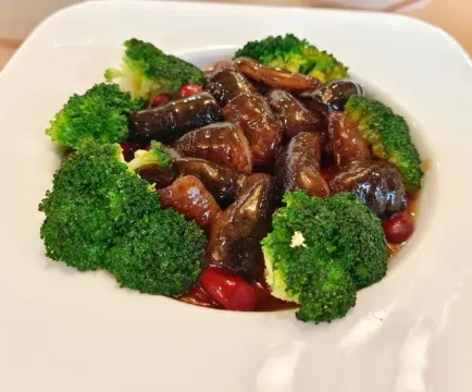 黃金醬焗鮮鮑魚+鮑汁紅腰豆燴海參宴