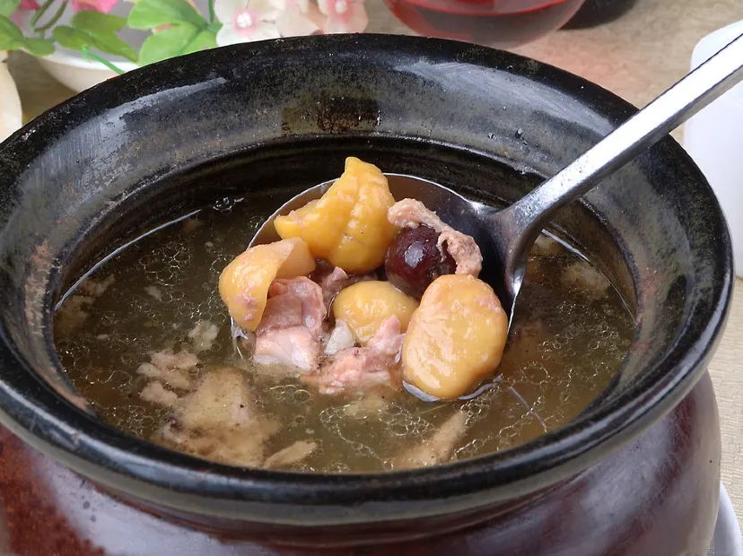 板栗龍骨湯