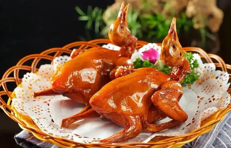 沙鍋生焗鮑魚+紅燒乳鴿宴