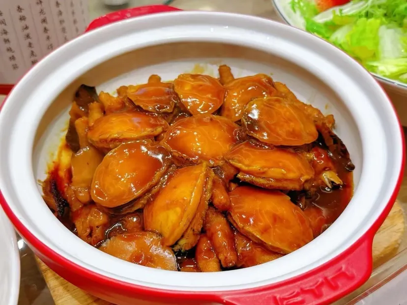 沙鍋生焗鮑魚+紅燒乳鴿宴