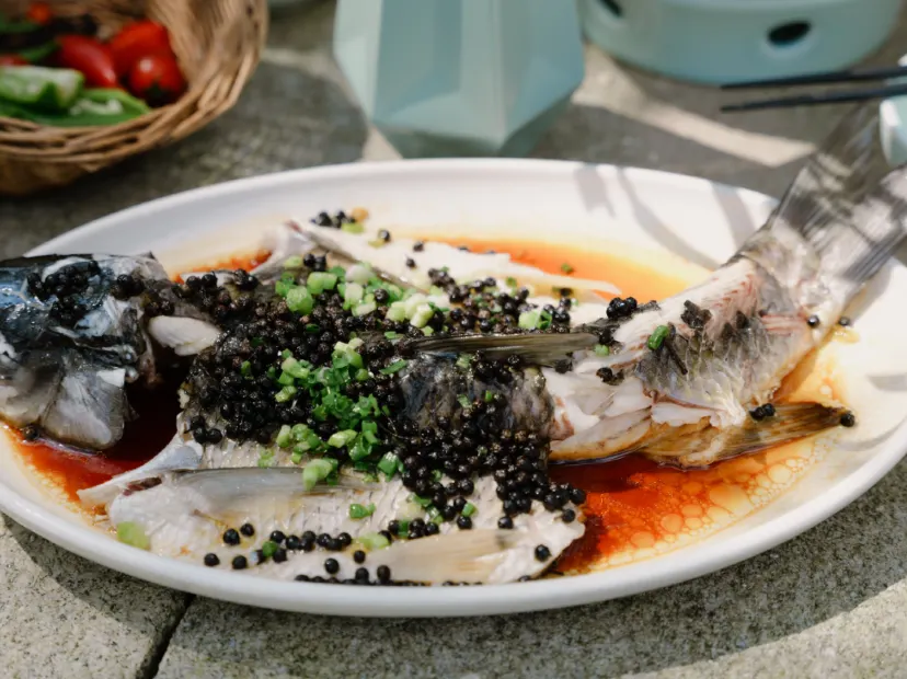 山蒼子蒸七溪魚