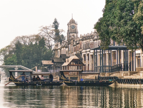 新興+江門3天團·《醉美小城記憶》赤坎古鎮旅遊度假區+新興悦天下生態度假區~悦天下温泉酒店(別墅客房)