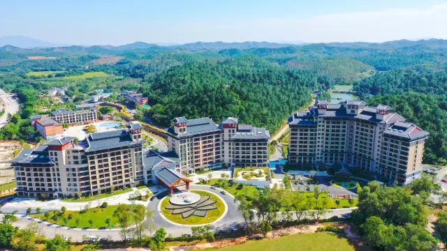 新興翔順金水台温泉小鎮