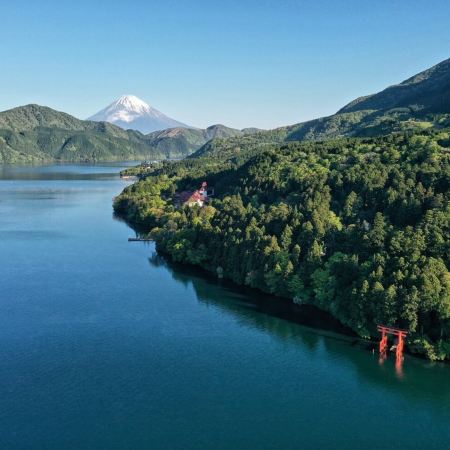 東京+富士山+伊豆市+箱根5天團·賞紅葉名所(箱根神社~水中鳥居、蘆之湖遊覽船、富士山五合目)、淨蓮瀑布、伊豆舞孃像、「日本最長行人吊橋」三島Sky Walk、大涌谷、御殿場Premium Outlets、新宿購物大道、富士山溫泉酒店