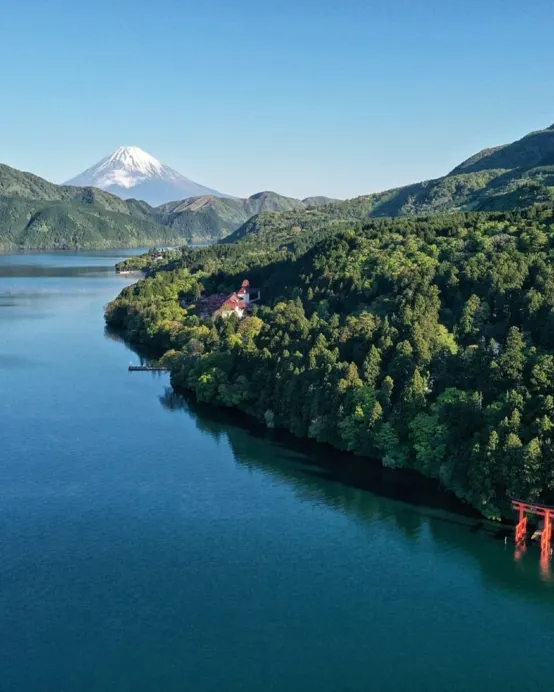 東京+富士山+伊豆市+箱根5天團·賞紅葉名所(箱根神社~水中鳥居、蘆之湖遊覽船、富士山五合目)、淨蓮瀑布、伊豆舞孃像、「日本最長行人吊橋」三島Sky Walk、大涌谷、御殿場Premium Outlets、新宿購物大道、富士山溫泉酒店