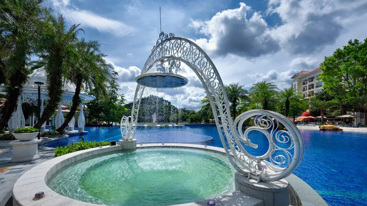 塘廈三正半山酒店