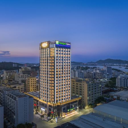 潮州3天團·《潮遊古城+電影取景地+高鐵》夜遊廣濟橋(岸上欣賞燈光SHOW)連續2晚保證入住澄海智選假日酒店潮汕純玩3天團