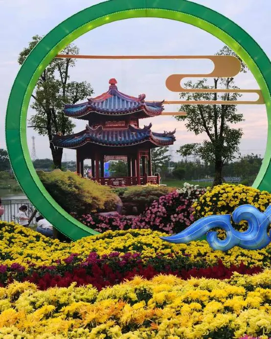 中山2天團·《一年一度小欖菊展盛會》
【富貴逼人鮑魚宴~南非幹鮑扣花菇(位上)+海味響螺燉湯(位上)】
【(位上)陳皮菊花魚蓉羹+貴妃花雕酒蒸大閘蟹(每人一皇一后)】