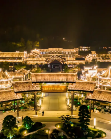 韶關+江西3天團·《贛粵風情》 “珍貴的藍寶石雙料温泉”贛州天沐·陽明温泉度假小鎮+2025年全新開業~韶州城假日酒店