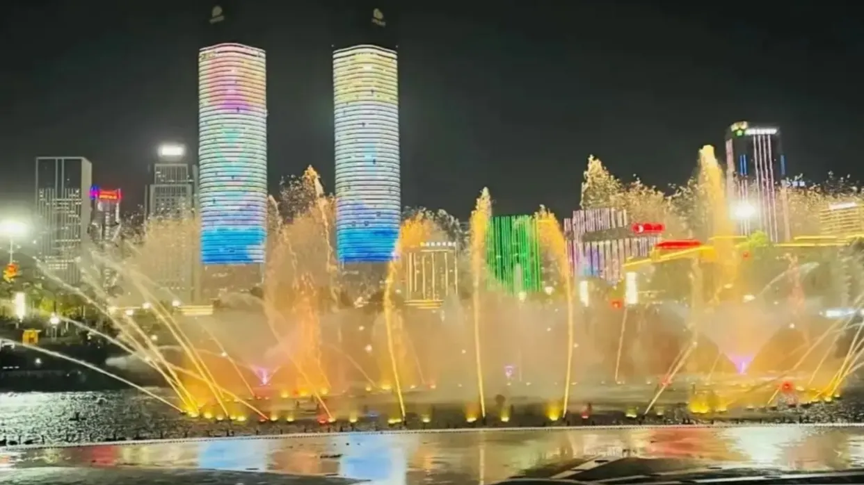 南昌秋水廣場