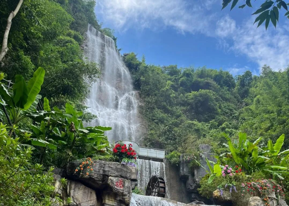 筆架山九重飛瀑