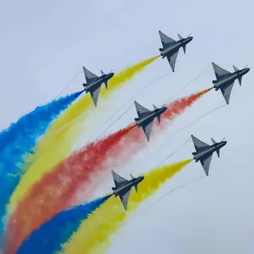 珠海+佛山2天團·《2026年珠海第十六屆中國國際航空航天博覽展》保證入住國際品牌~佛山九江希爾頓惠庭酒店 暢遊「圭峰山風景區」觀賞一年一度紅葉絕美盛景【任食現烤蒲燒鰻魚海鮮烤肉自助餐+(位上)養顏冰花桂蜜燕窩】