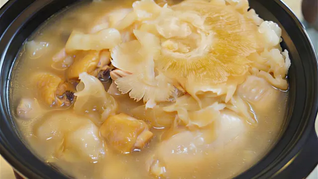 堂做金鈎翅花膠飛鳳宴