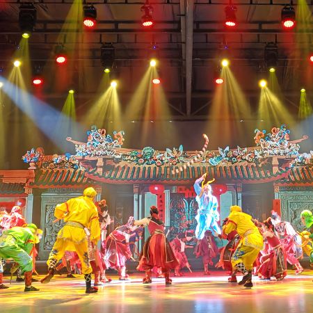 普寧+揭陽3天團·全新潮汕非遣表演「英歌情大型實景Show」 360°沉浸式大型情景劇「印象潮汕·煙火潮汕』 電影《給阿嬤的情書》取景地「棉湖古鎮解放路」
