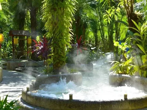 龍門南昆山雲頂溫泉威士忌酒店