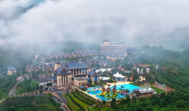 韶關翁源龍泰翁山源温泉城