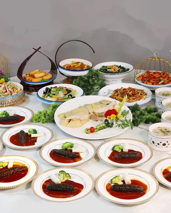 中山3天團·《國際品牌+美食》至HEA享受兩晚連住國際品牌中山~南區希爾頓花園酒店+港人好評鄔老伯私房菜【(位上)招牌翅湯花膠魚茸羹+(位上)鮑汁扣海參】