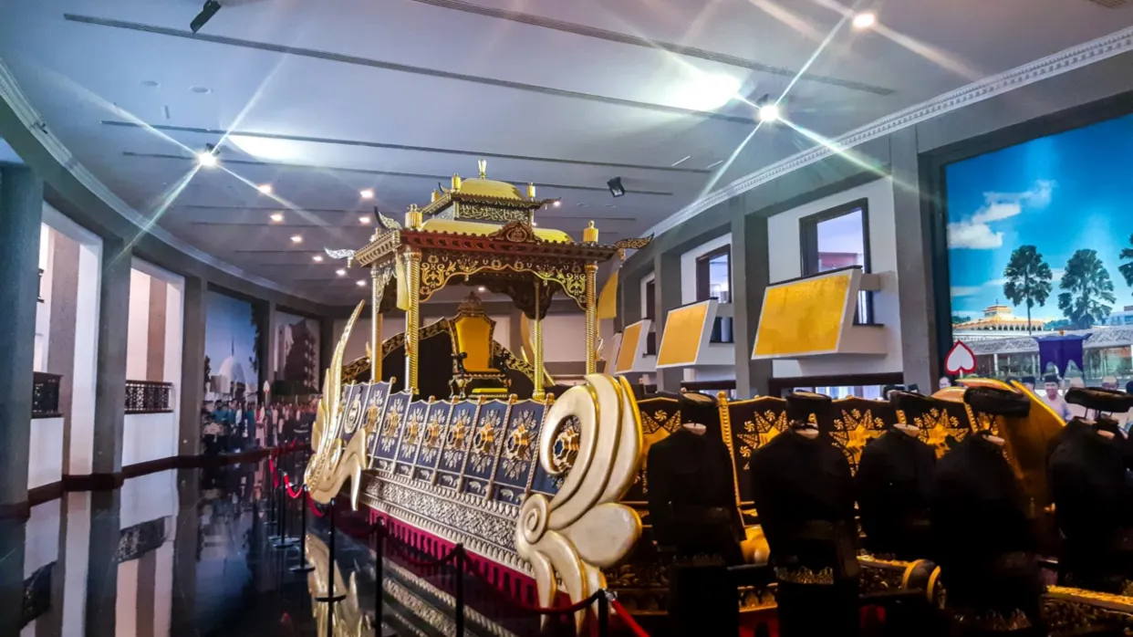蘇丹登基銀禧紀念館