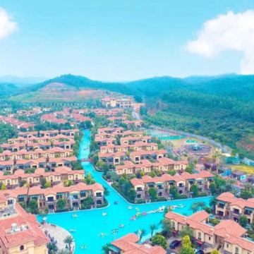 新興2天團·《嬉水樂逍遙》2.5公里超長威尼斯親水泳道 保證入住新興悦天下生態度假區~ 悦天下温泉酒店