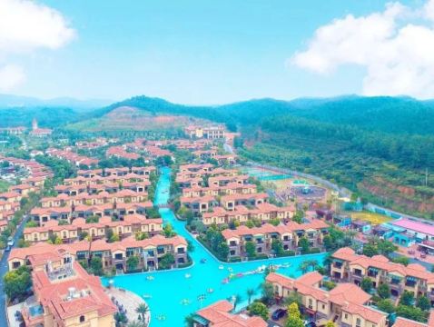 新興2天團·《嬉水樂逍遙》2.5公里超長威尼斯親水泳道 保證入住新興悦天下生態度假區~ 悦天下温泉酒店