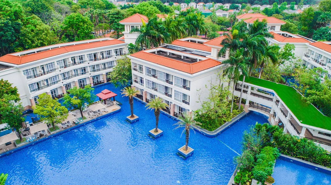 塘廈三正半山酒店