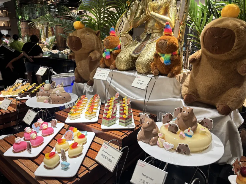 酒店自助晚餐