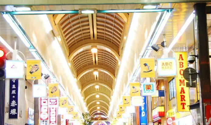 札幌狸小路商店街嘅街景 札幌狸小路商店街嘅街景